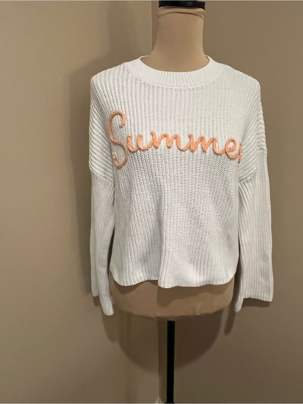 moon & madison White Knit Crew Sweater with Peach 'Summer' Script, long crop, XS